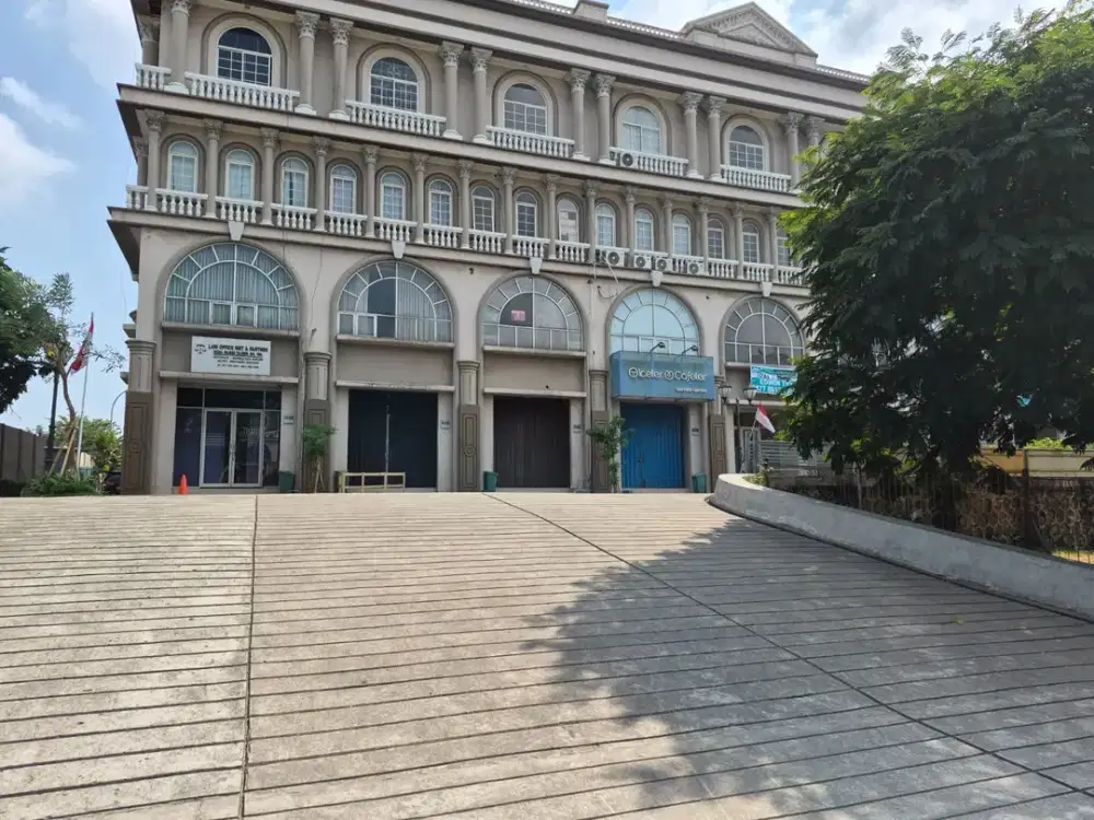 DIJUAL RUKO SEDAYU SQUARE - CENGKARENG HADAP JALAN DEPAN