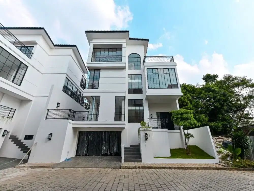 DI JUAL RUMAH LUXURY SIAP HUNI DIJAKARTA SELATAN