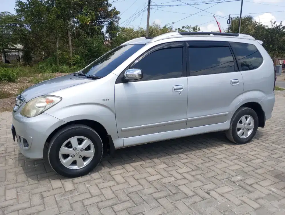 Avanza G manual plat jember