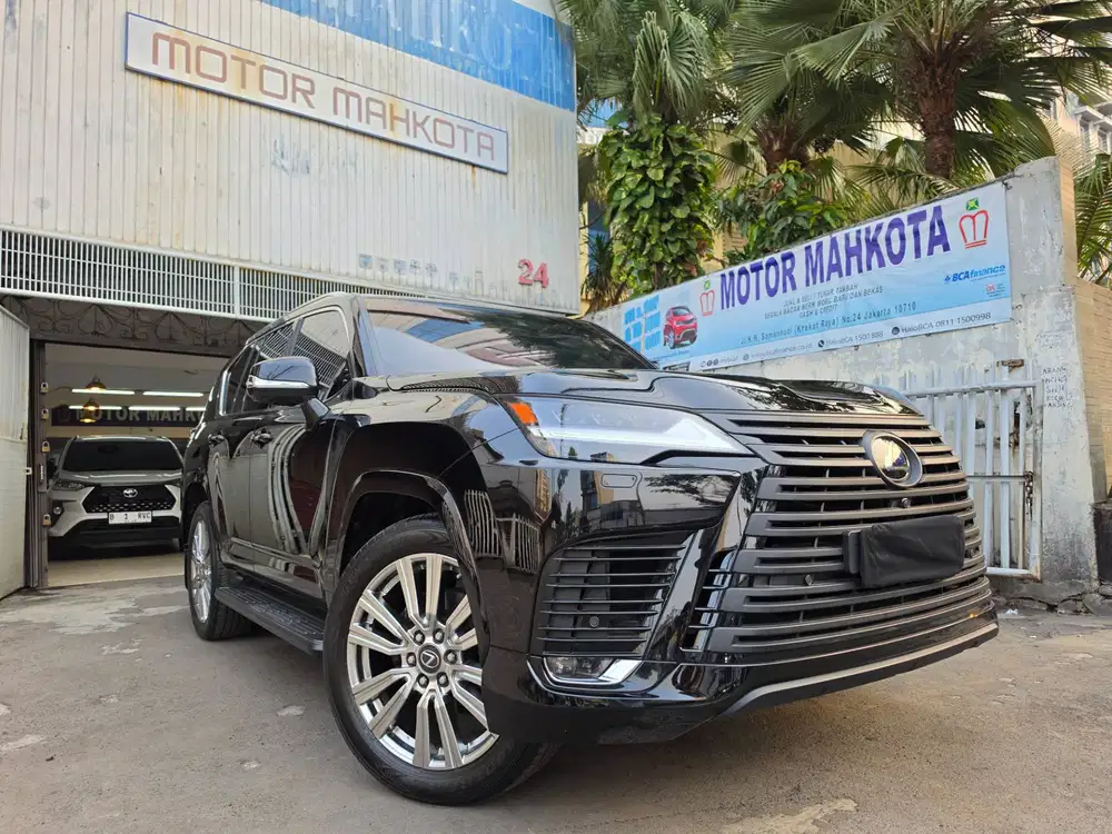 16 rb km Lexus LX600 VIP 4 seater 2024 nik 2023 hitam LX 600 black ori