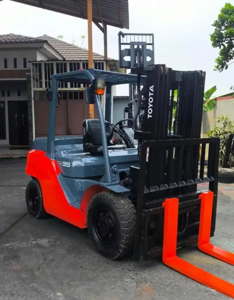 Forklift Toyota 3,5 Ton, Three lift 4 Meter
