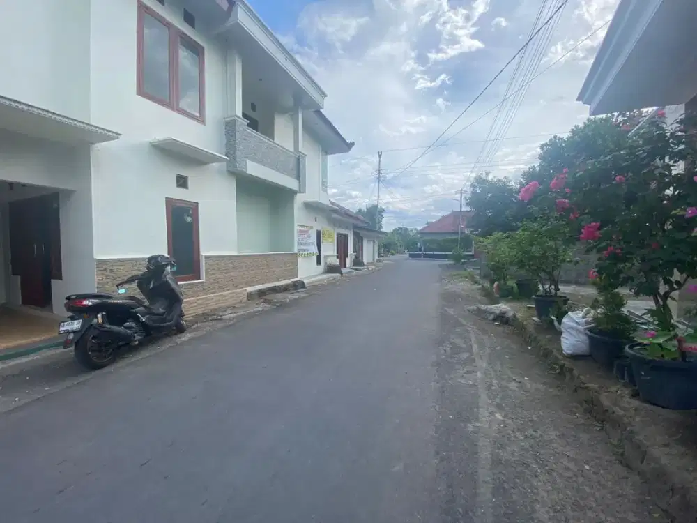 Rumah Lelang Rp1,2 Miliar Dekat Bandara Adisutjipto, 4 Kamar & 5 Kamar Mandi