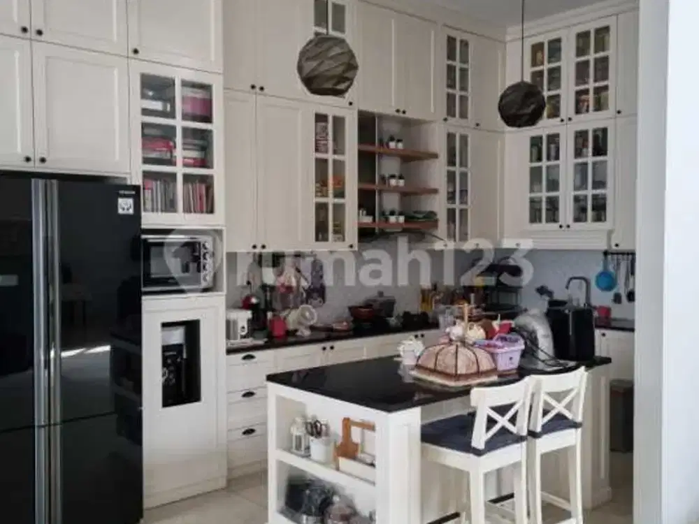 Rumah 2 Lantai Bagus SHM di Pulau Dewa , Tangerang