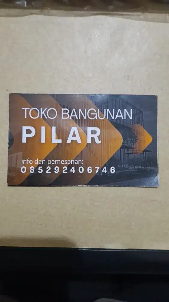 Pelayan Toko Bangunan