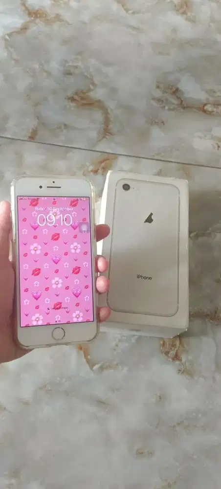 IPHONE 8 64GB warna putih