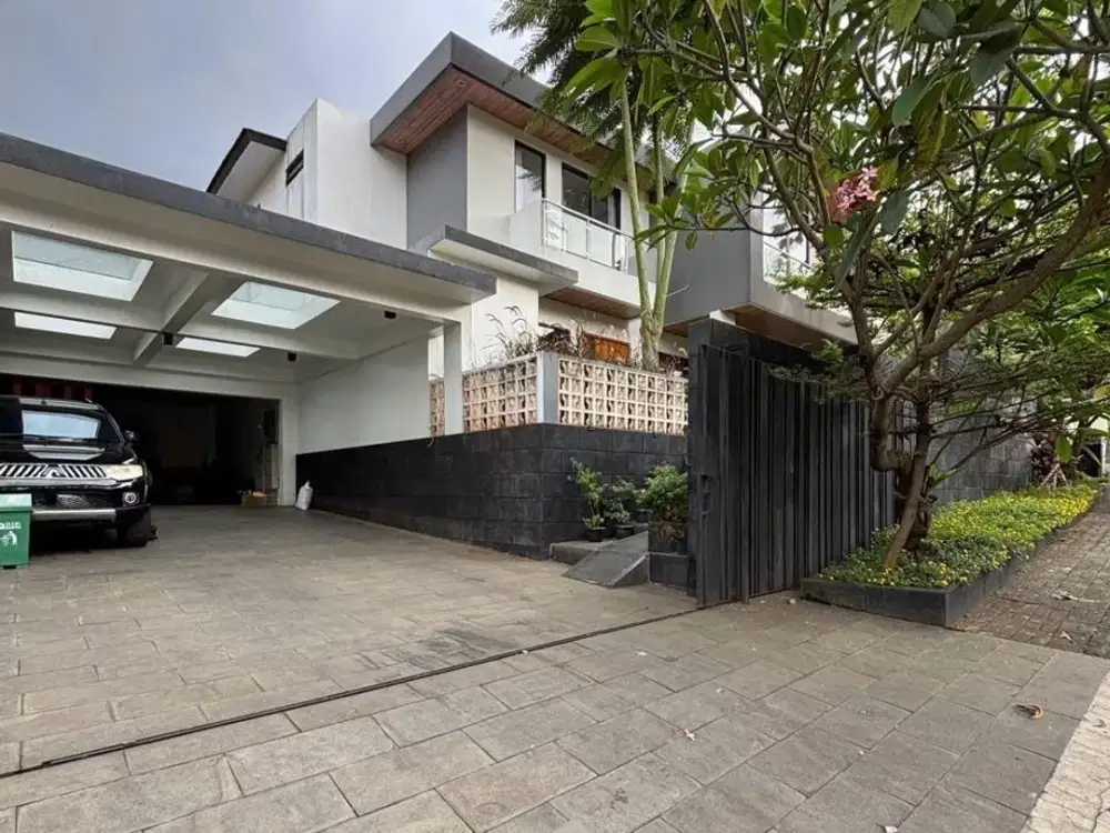 Rumah Mewah Dengan Private Pool dan Tanah 800 m2 Di Depok ND-19284