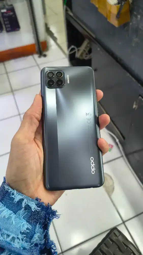 Hp Oppo.Reno 4 F. Ram 8.GB. Rom 128.GB