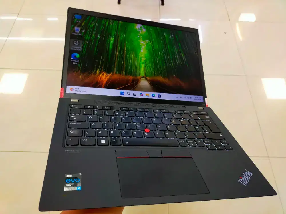 Dijual laptop Lenovo Thinkpad x13 gen 2i Intel i5 gen 11 ram 16GB TC