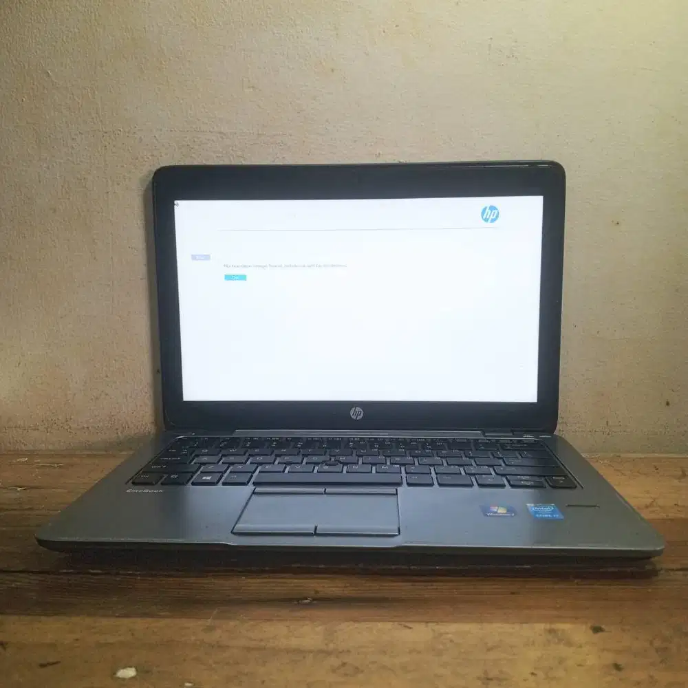 HP Elitebook 820 G2 core i7-5600U ram 4 GB MINUS