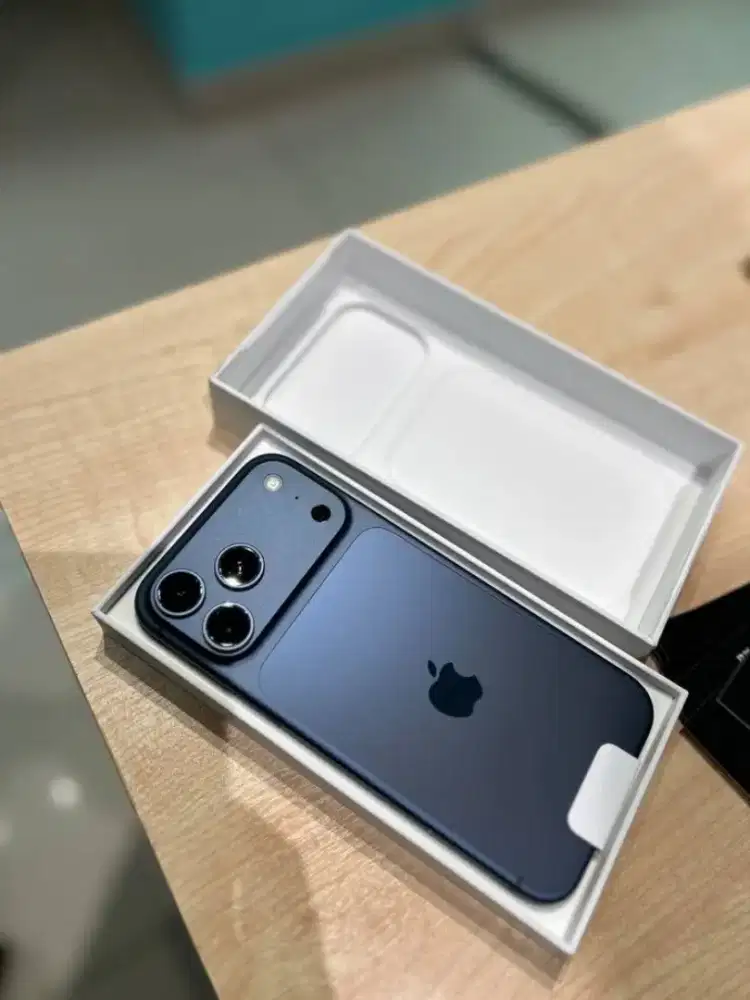 Ready iPhone 17 Promax 256 Deep Blue Bisa Cicilan Bunga 0% CC Bank