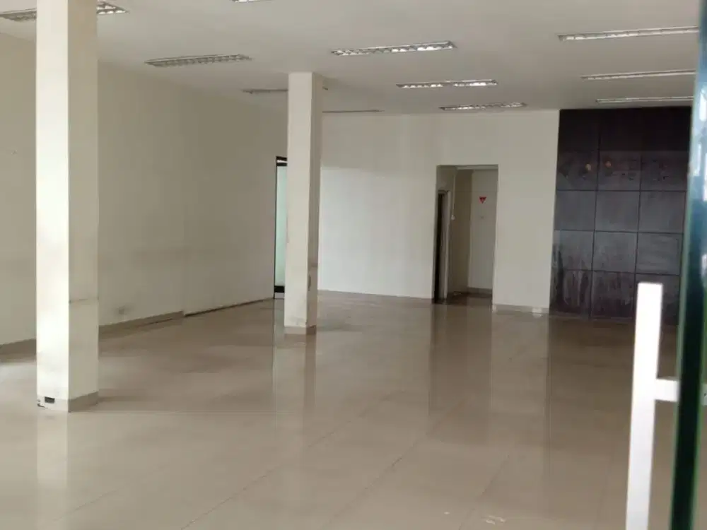 Gedung Ruang Usaha dan Kantor di Mainroad AH Nasution