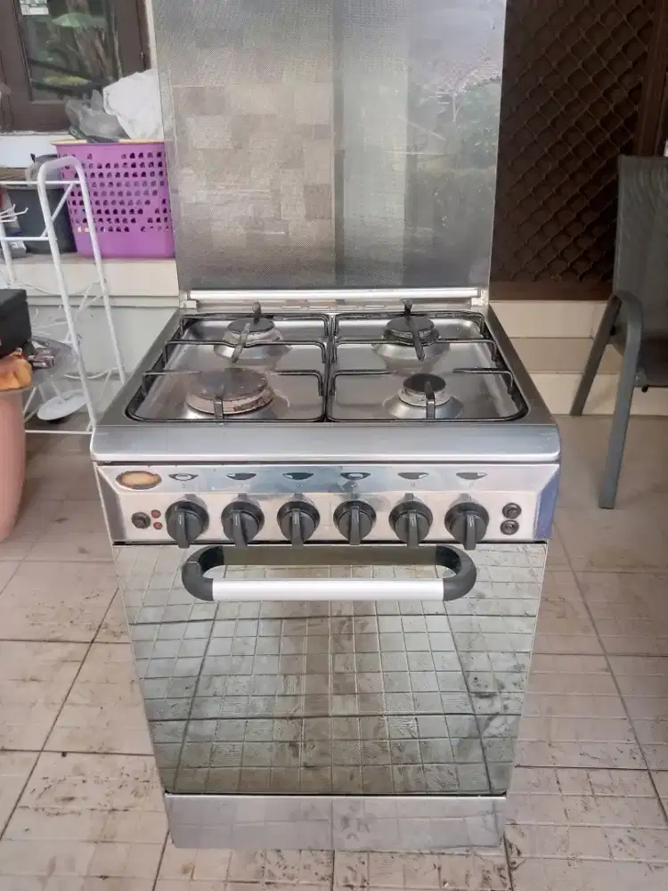 Kompor 4 tungku & oven