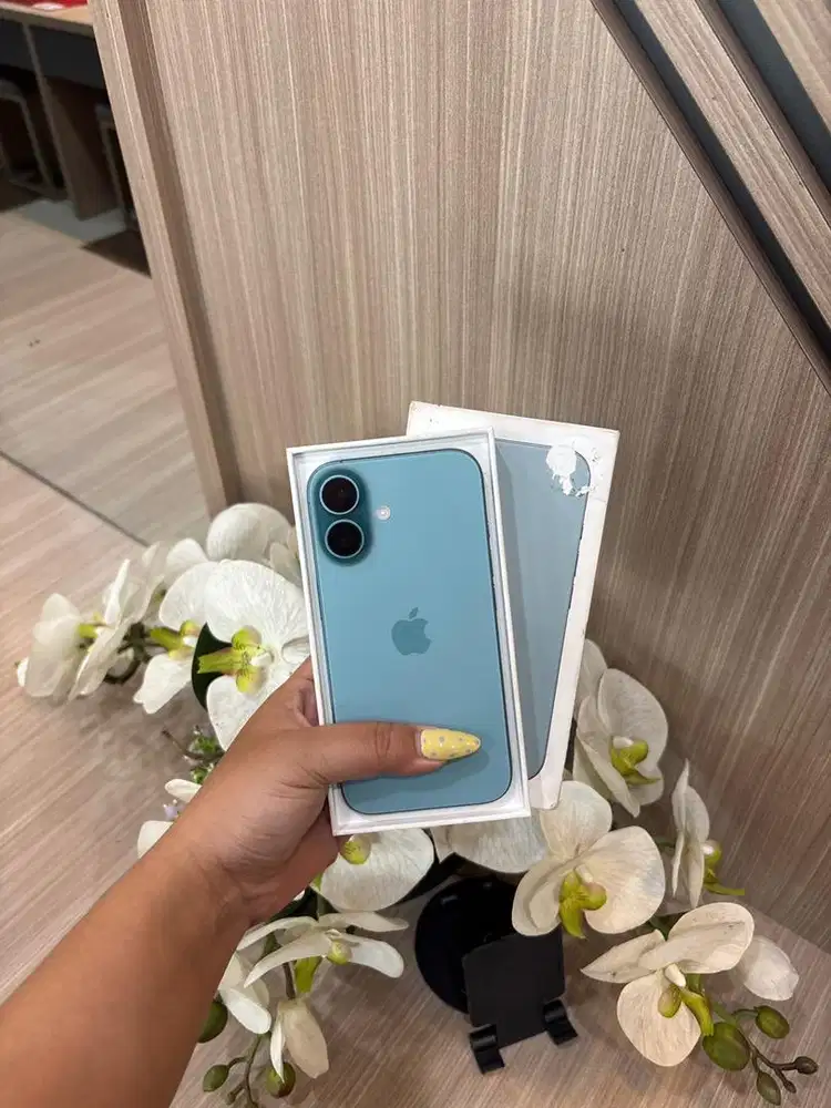 IPHONE 16 128 GB TEAL SECOND RESMI