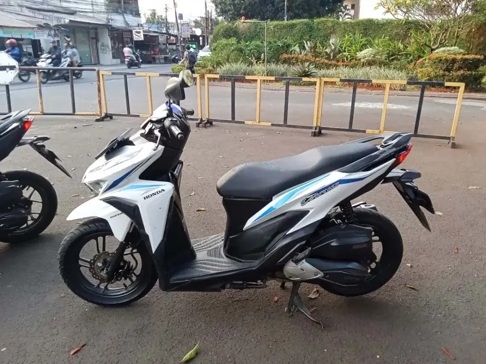 Vario LED New 125
