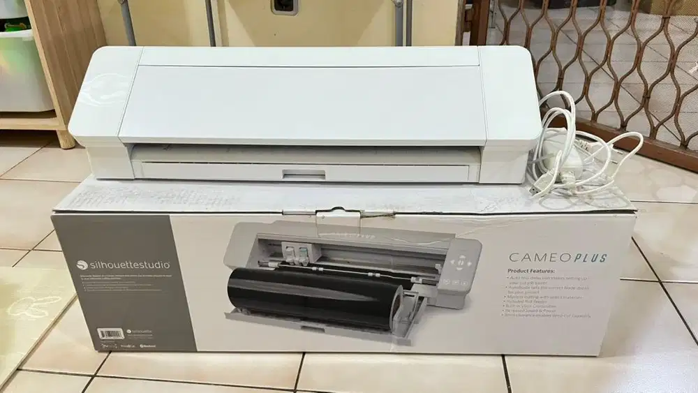 MESIN CUTTING STIKER SILHOUTTE CAMEO 4 plus