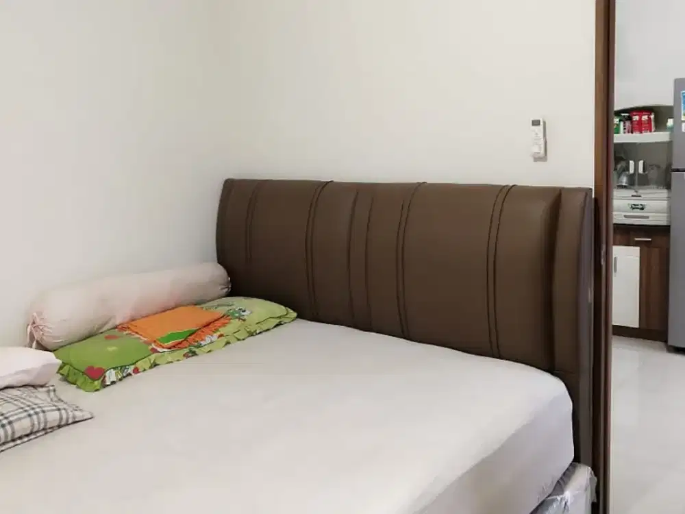 buatkan judul unit dijual B 2021 - 2brSF Dijual Apartemen Oak Tower B Lantai 20 – 2 Bedroom Semi Furnish, Lantai Tinggi, Fleksibel Ditata & Strategis