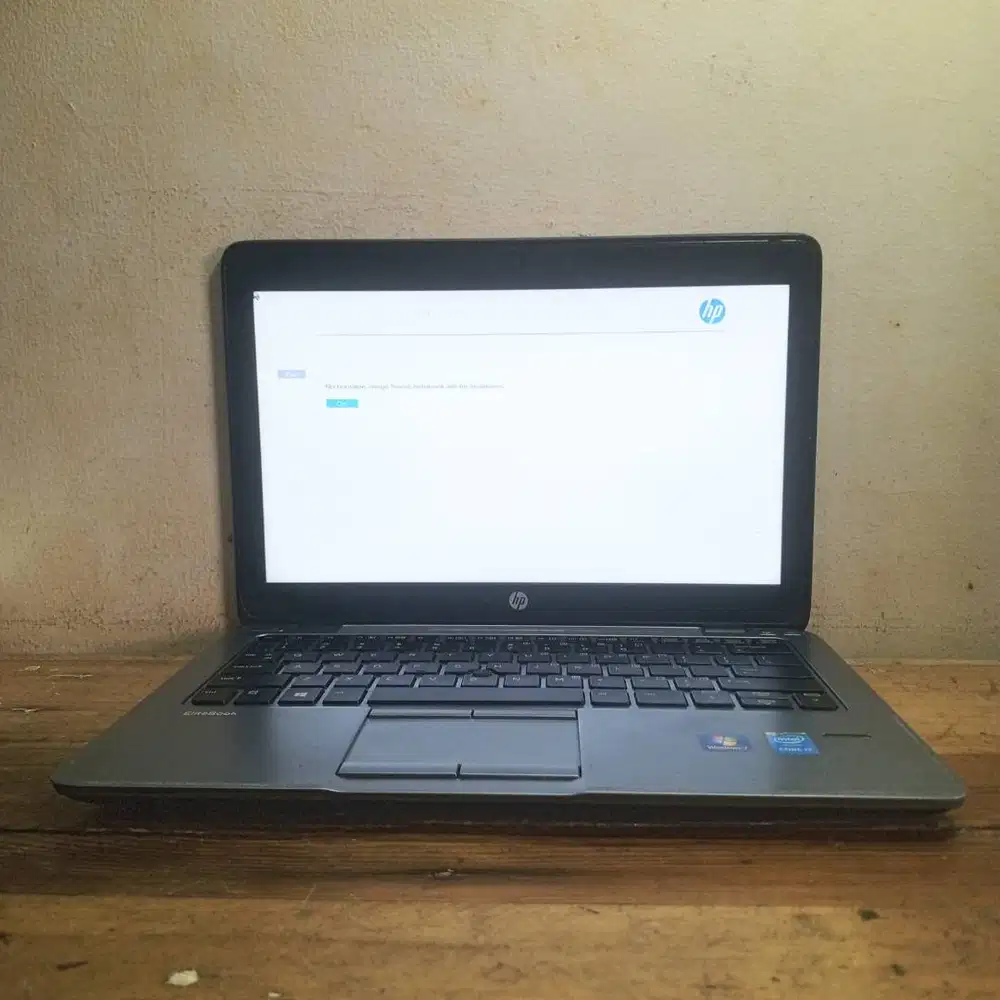HP Elitebook 820 G2 core i7-5600U ram 4 GB MINUS