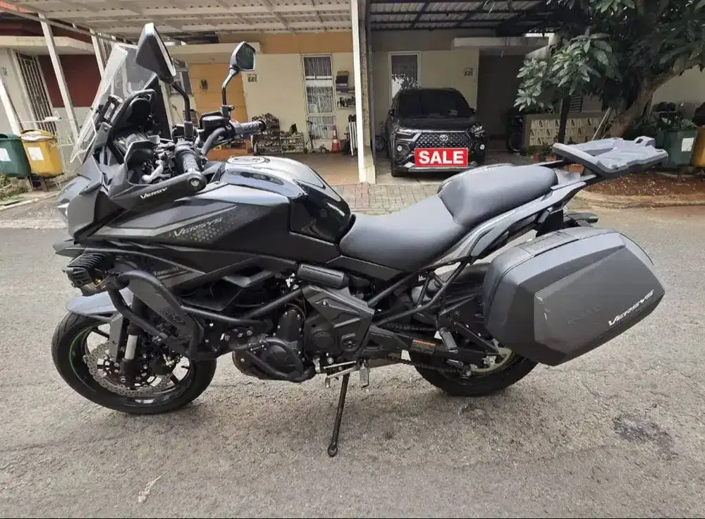Versys 650cc Tahun 2023 Hijau Cutting Stiker Grey Odo 5 Rb Like New
