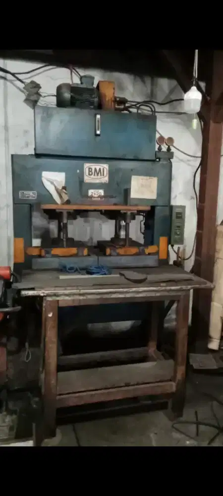 Dijual mesin press
