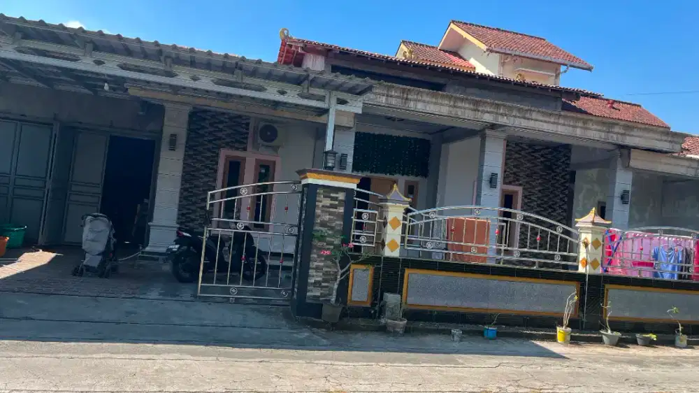 Di jual tanah dan bangunan