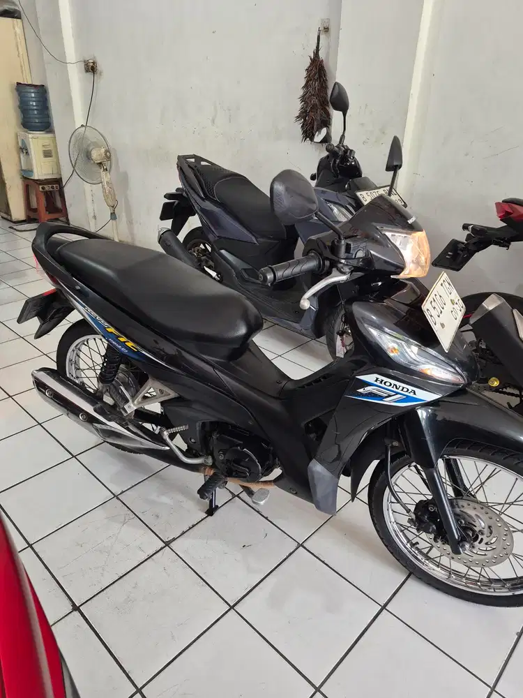 REVO FIT  2010 + BBN OKe  cas/ kredit DP 2750