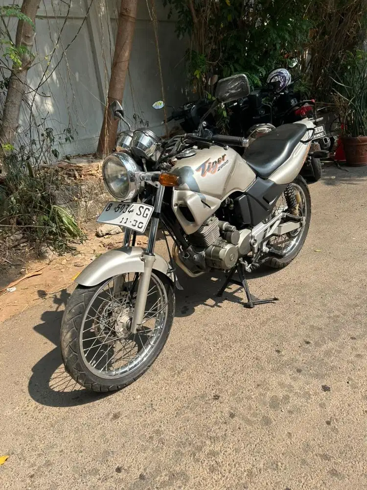 Honda Tiger 2000/ tilas