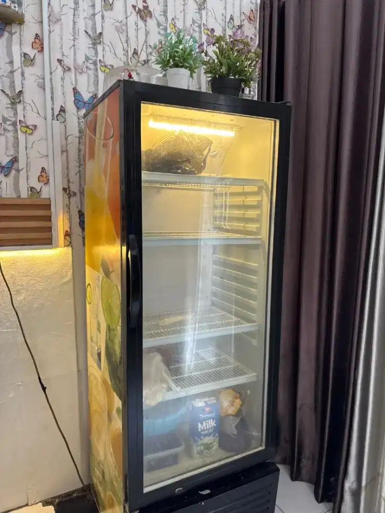 Dijual Showcase 160 Liter