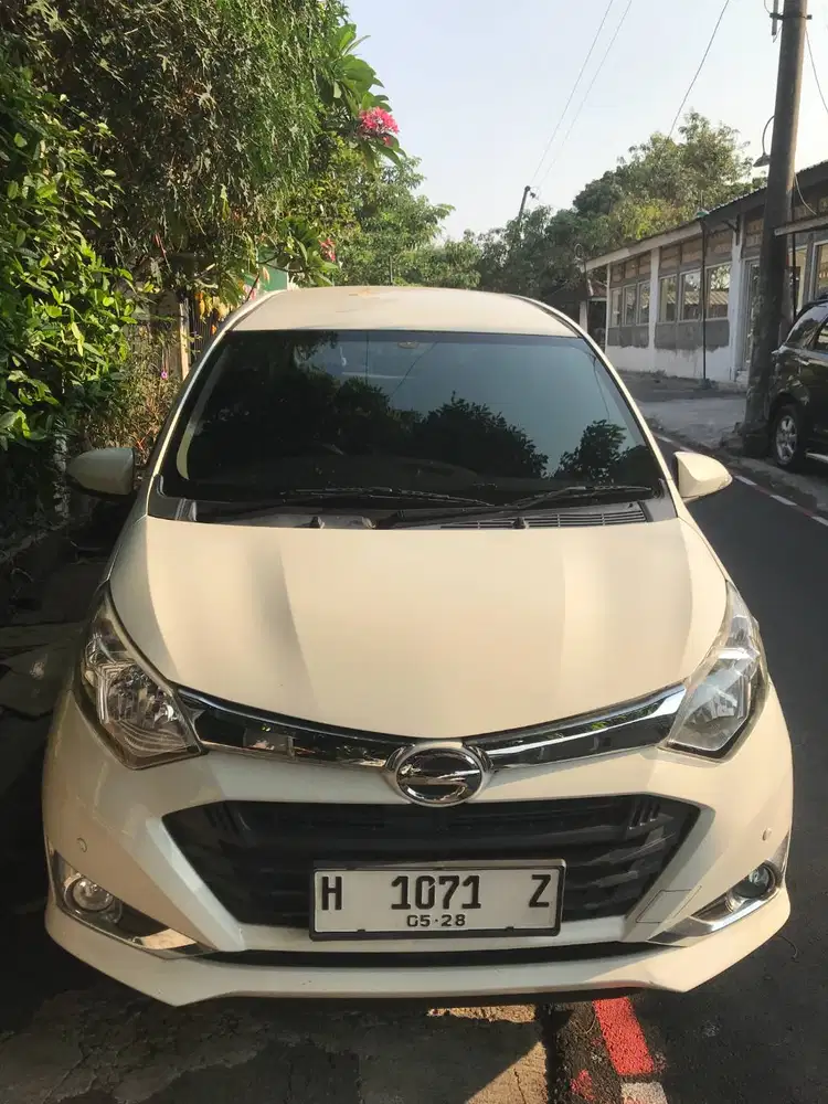 Daihatsu Sigra 1.2 R Deluxe Bensin MT 2018