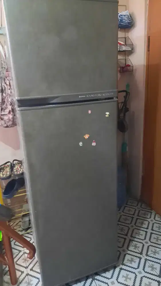 Kulkas Hitachi Japan 2 Pintu kondisi Mati