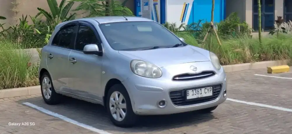 Dijual murah Nissan March manual 2013