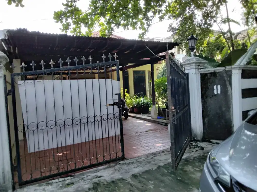 Rumah Luas LT 453 m² Siap Huni 4 KT Pesanggrahan Jakarta Selatan Harga Nego!