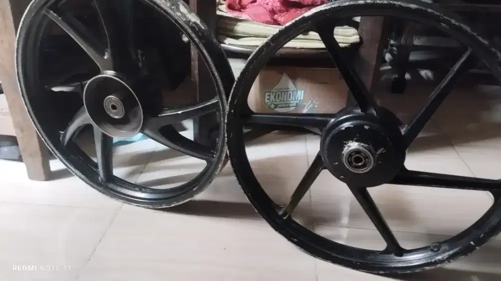 Velg ban CW Tromol Honda Supra Fit Revo merk Vrossi