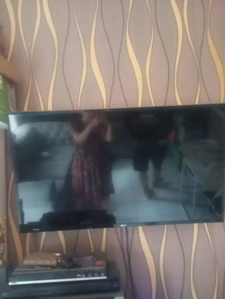DIJUAL CEPAT!!! Televisi LED