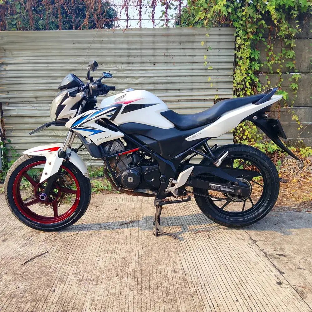 Honda CB150R tahun 2014