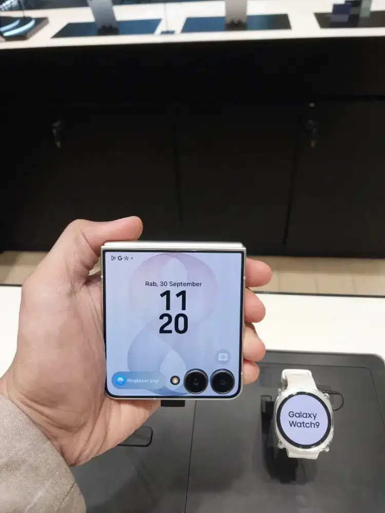 SAMSUNG GALAXY Z FLIP8
