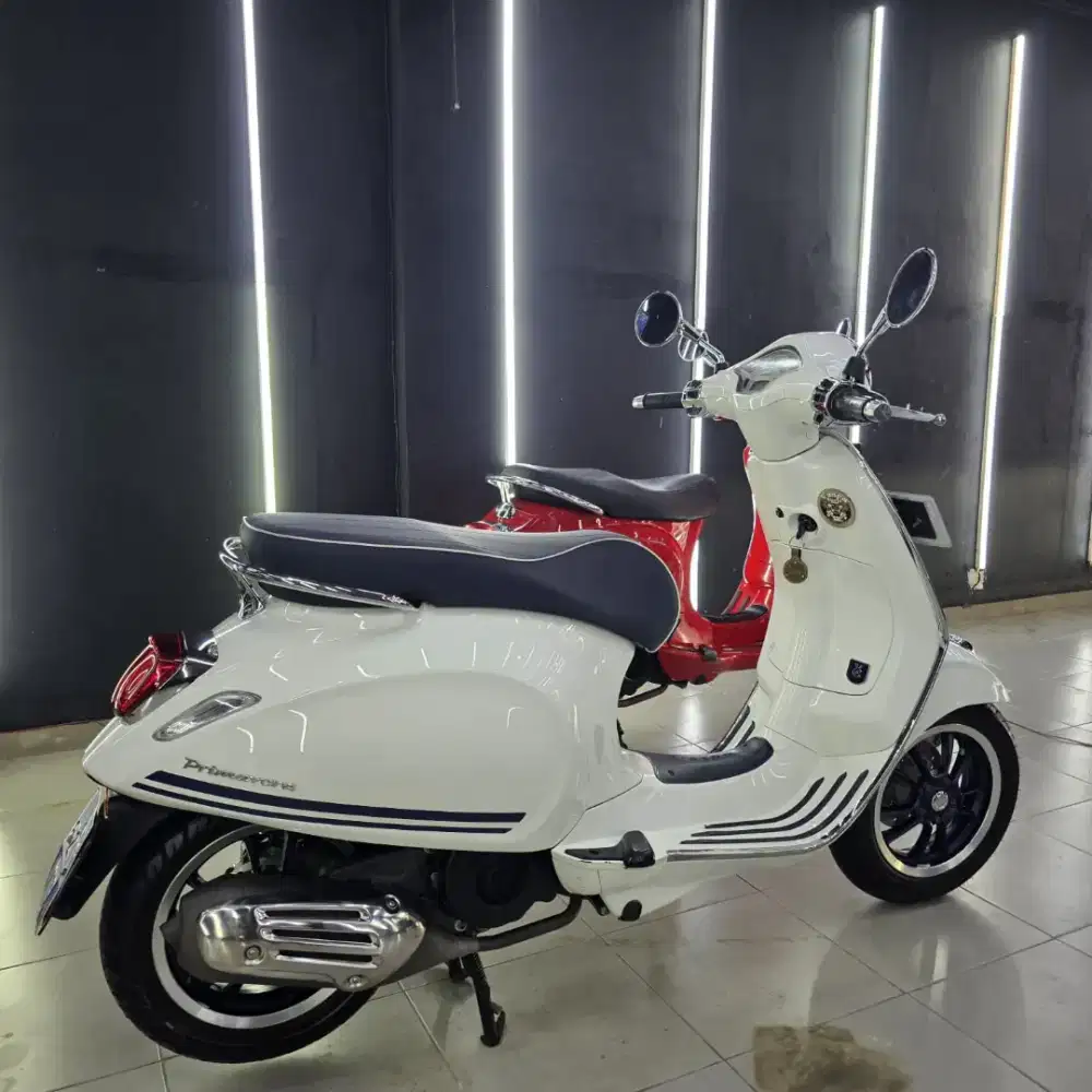 Dijual Vespa Primavera 150 Special Edition Yacht Club 2018/2019