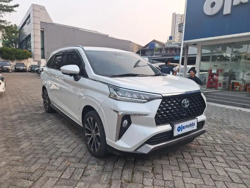 Toyota Avanza 1.5 New Veloz Q CVT TSS Bensin-AT 2023 Putih