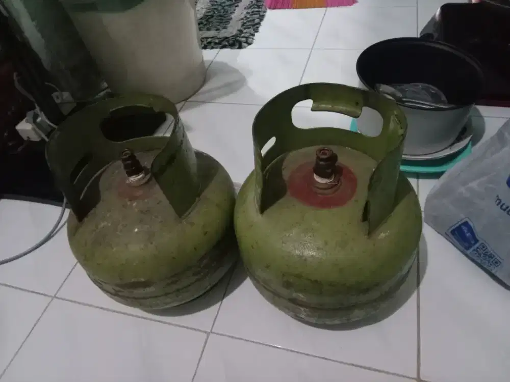 Harga 330 net pas,hrga untuk 2tabung gas kosong lokasi panam
