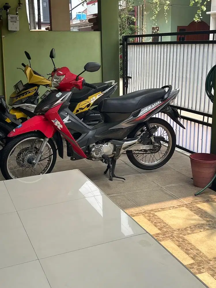 Sepeda Motor Honda Revo Fit 2007