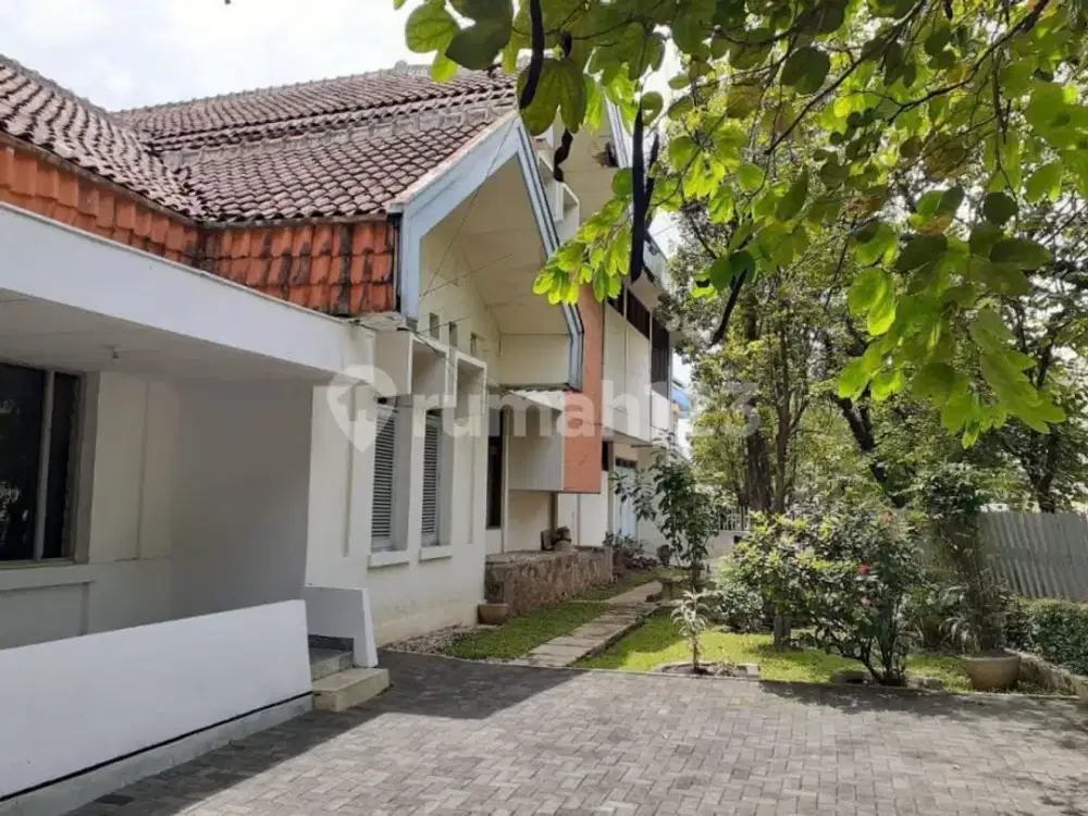 Rumah strategis asia afrika bandung posisi hook