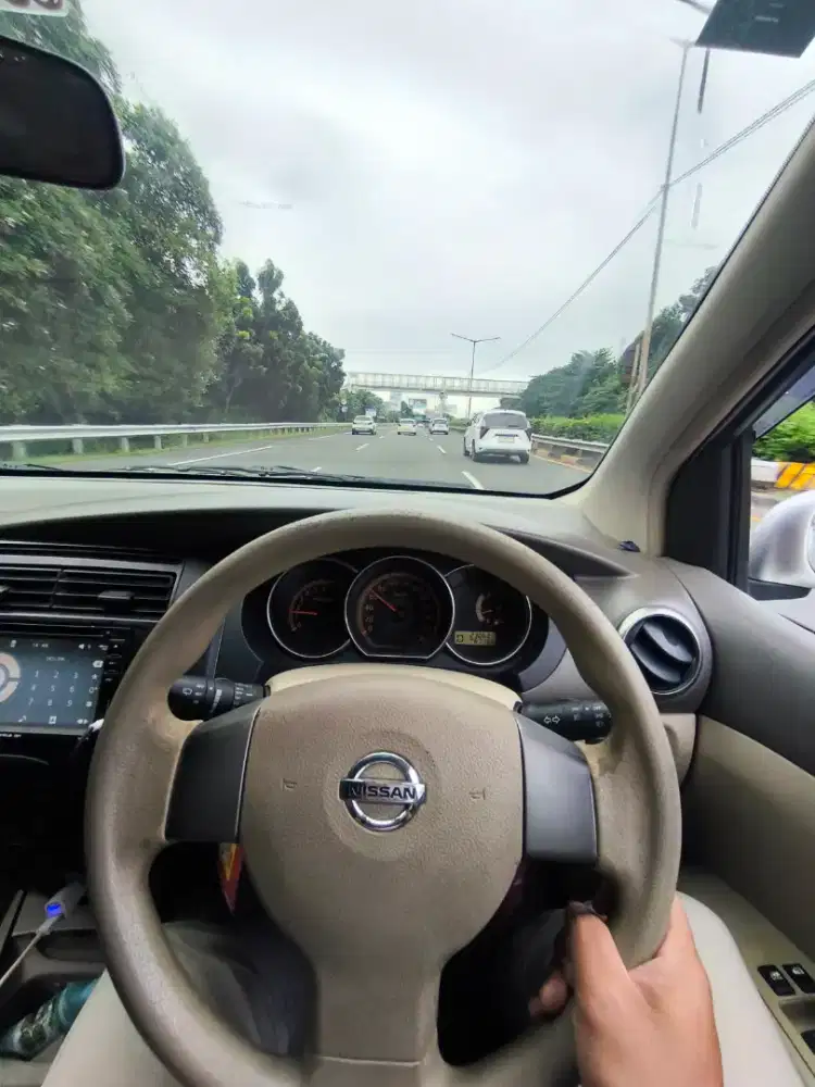 Driver panggilan luar kota dan dalam kota