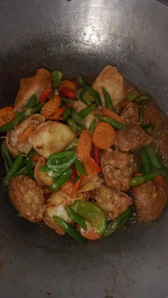 DAPUR &/ RM STAFF  (2 posisi berbeda)