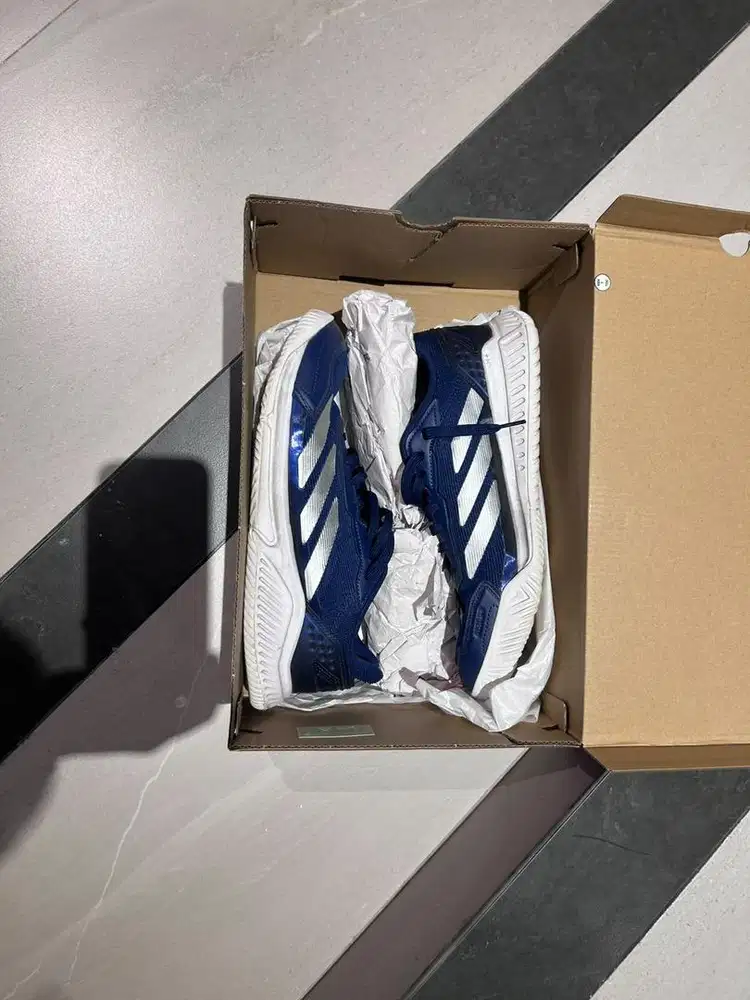 Sepatu Adidas Courtquick padel