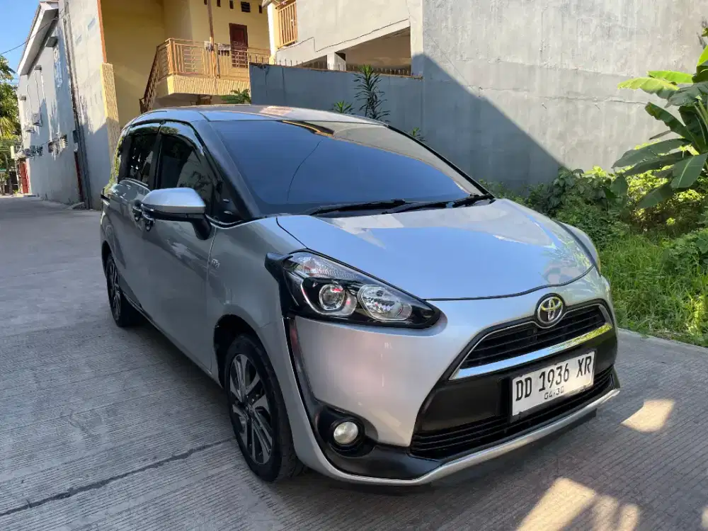 Dijual cepat mobil Toyota Sienta Manual th 2017 pemakaian pribadi.