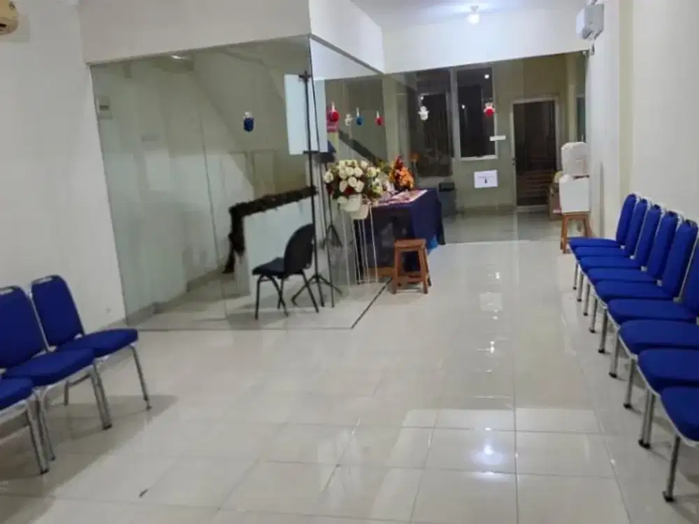 Ruko 3 Lantai Lokasi Super Strategis di Kota Harapan Indah – Siap Usaha!