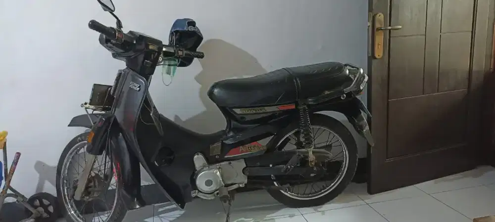 Jual motor Honda astrea prima