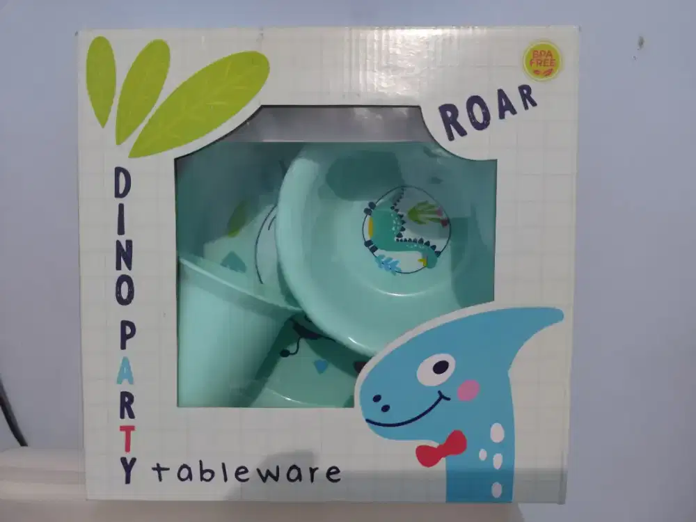 Dino Party Round Tableware Set