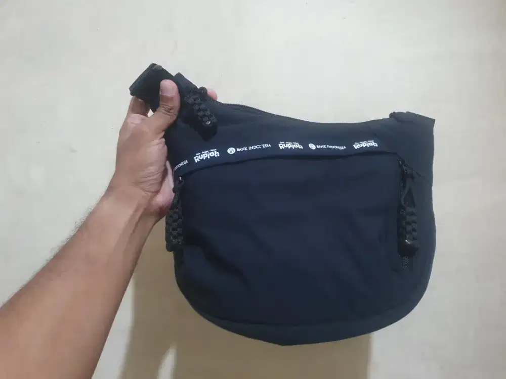 Tas Selempang Tas Jinjing