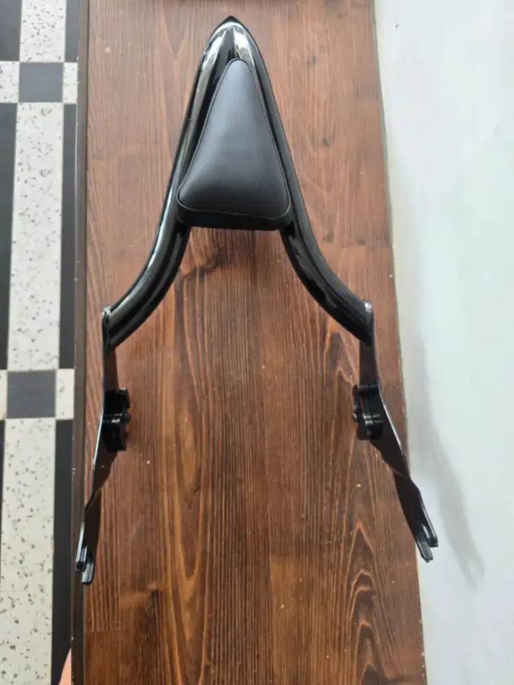 Sandaran belakang harley