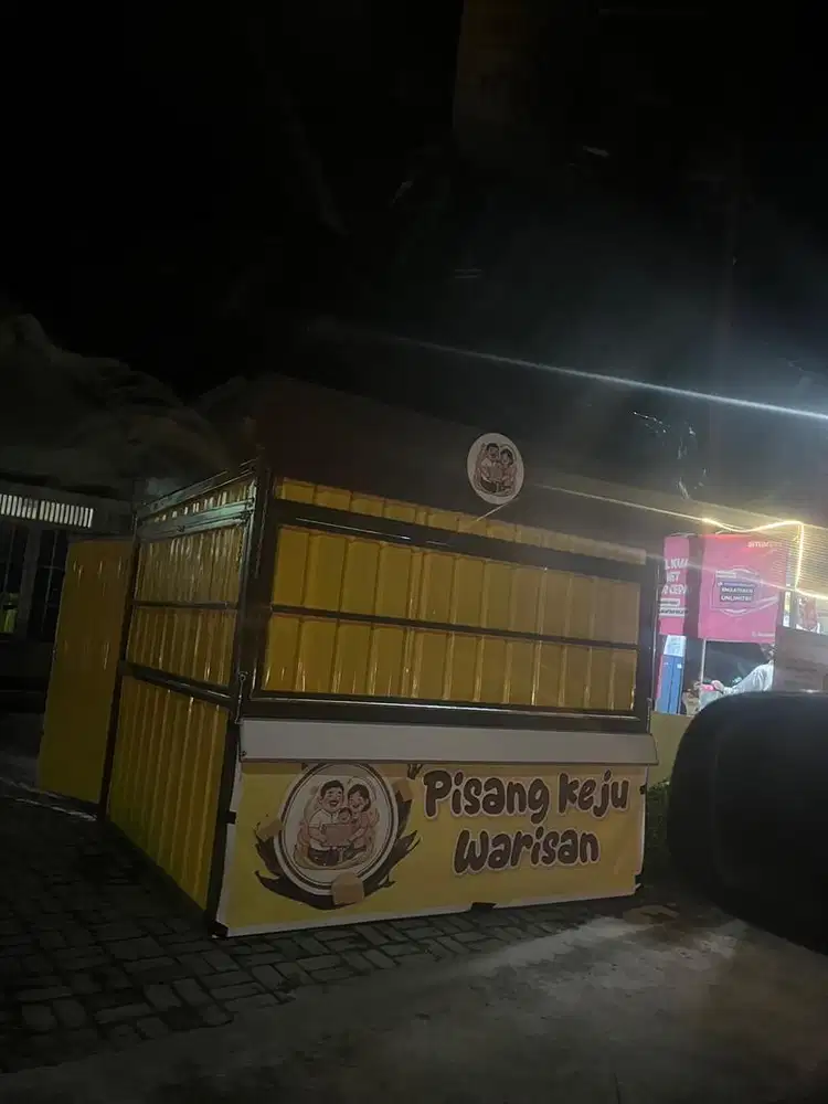 Rombong jualan pisang keju